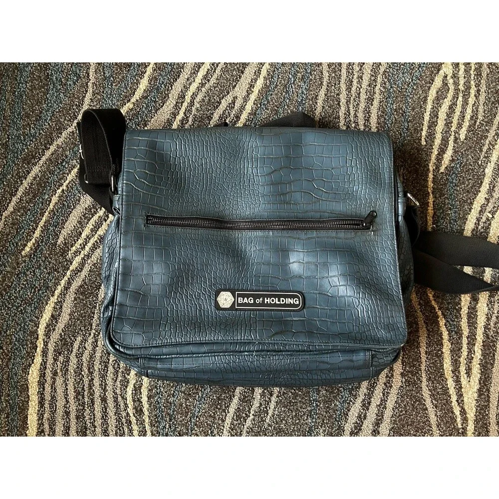 Dungeons & Dragons Bag of Holding Dragon Scale Teal RPG Messenger Bag Think Geek